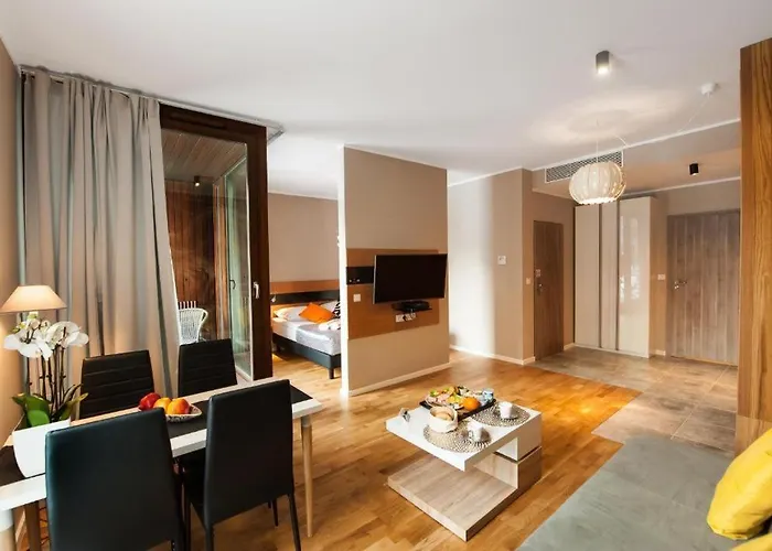 Deluxe Apartments Free Parking
